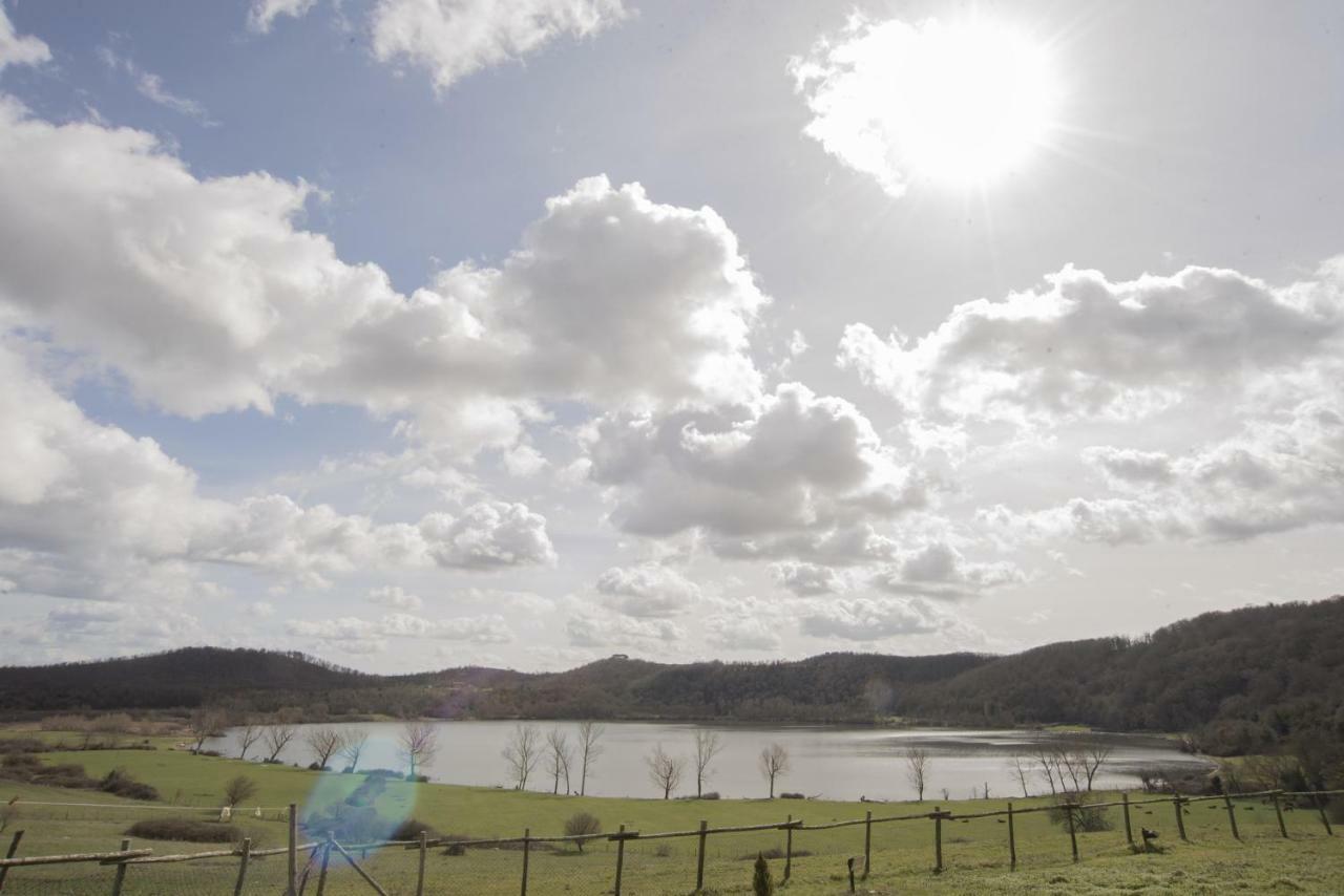 Agriturismo Lago Di Mezzano Valentano Экстерьер фото